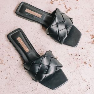 Billini Felix Sandal Size 5